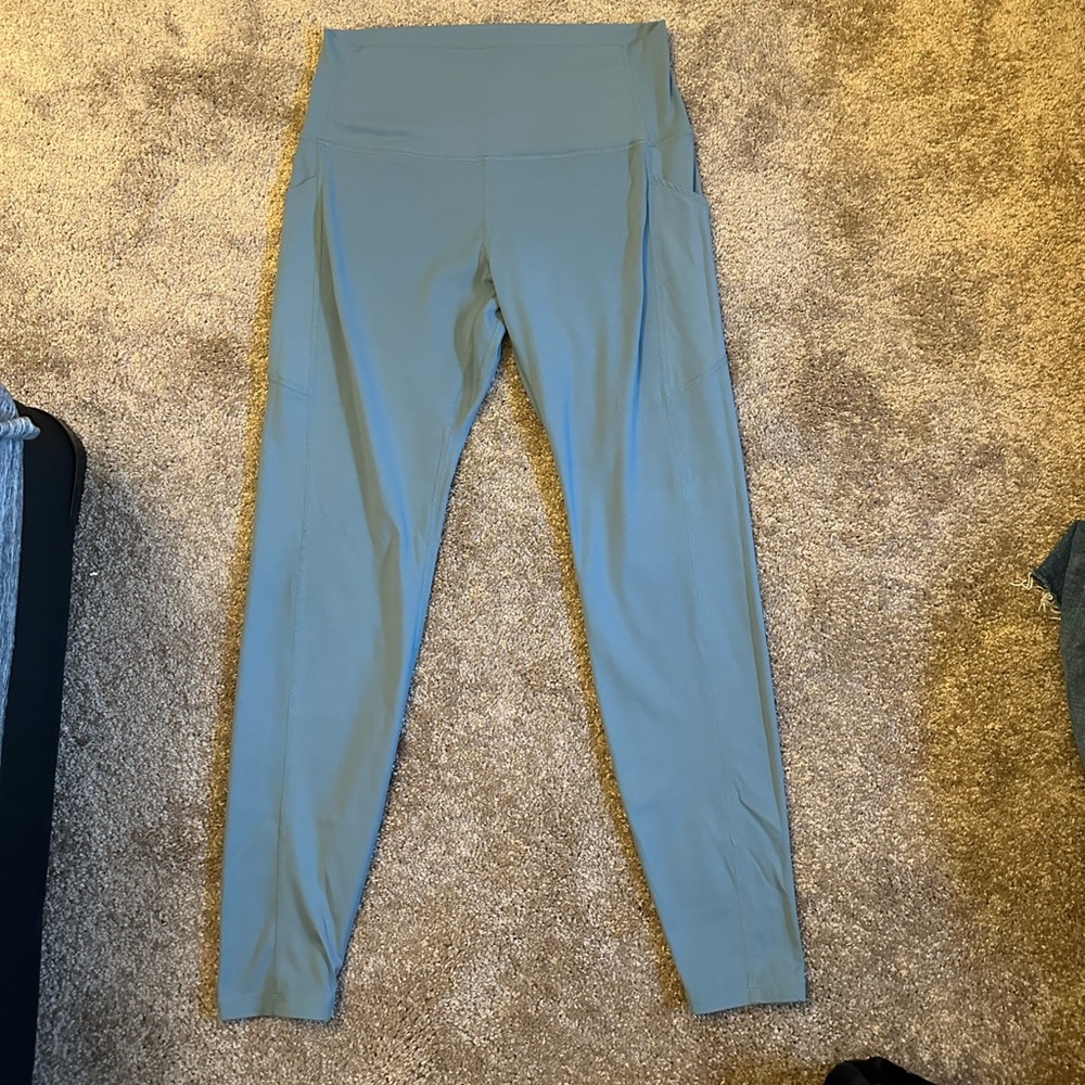 Athletic leggings